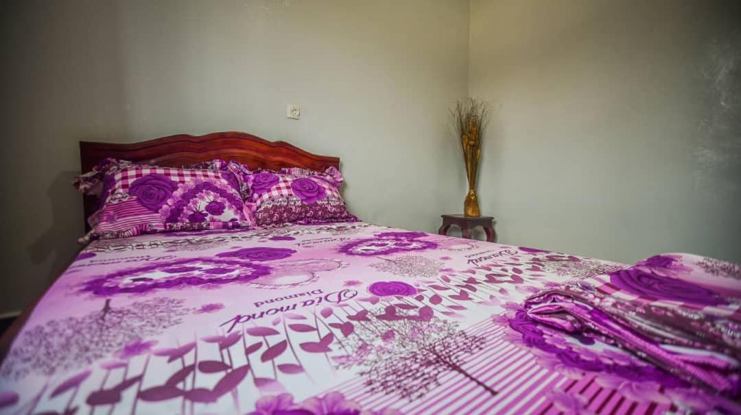 Appartements Neuf De Haut Standing Dm & Ng A Bafoussam 外观 照片