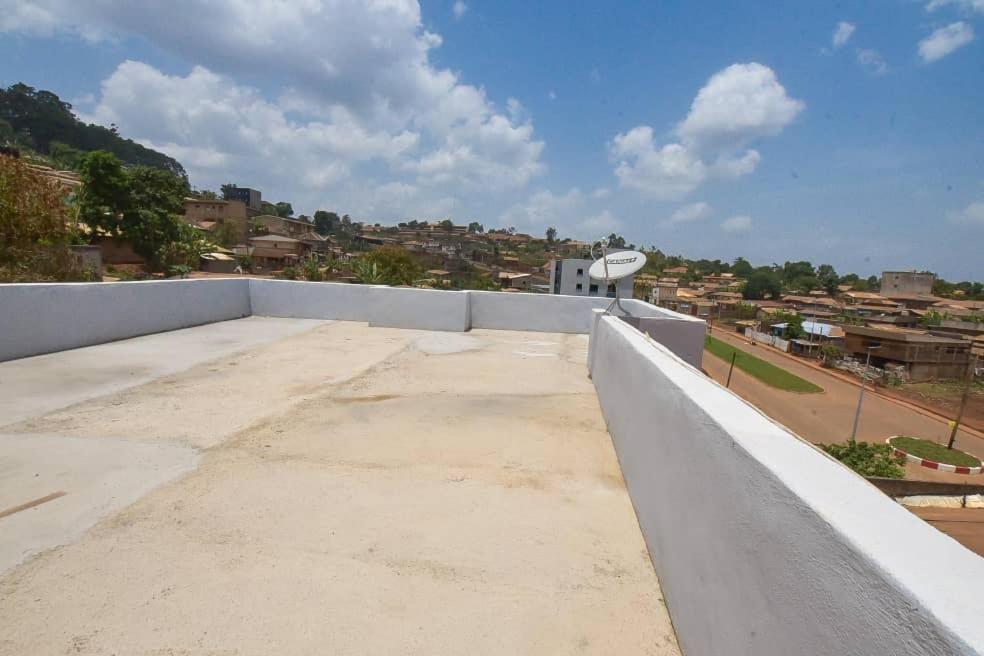 Appartements Neuf De Haut Standing Dm & Ng A Bafoussam 外观 照片