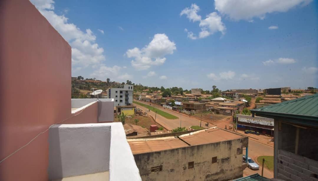 Appartements Neuf De Haut Standing Dm & Ng A Bafoussam 外观 照片