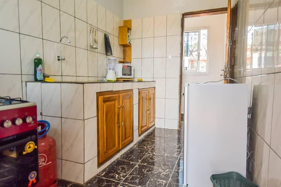 Appartements Neuf De Haut Standing Dm & Ng A Bafoussam 外观 照片