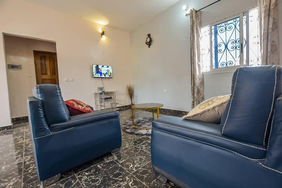 Appartements Neuf De Haut Standing Dm & Ng A Bafoussam 外观 照片