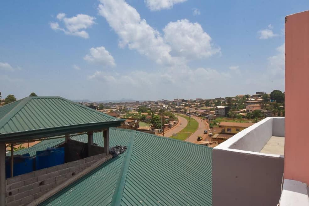 Appartements Neuf De Haut Standing Dm & Ng A Bafoussam 外观 照片