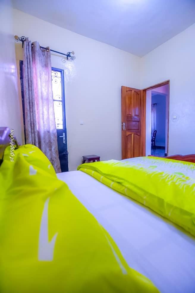Appartements Neuf De Haut Standing Dm & Ng A Bafoussam 外观 照片