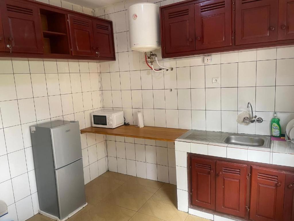Appartements Neuf De Haut Standing Dm & Ng A Bafoussam 外观 照片